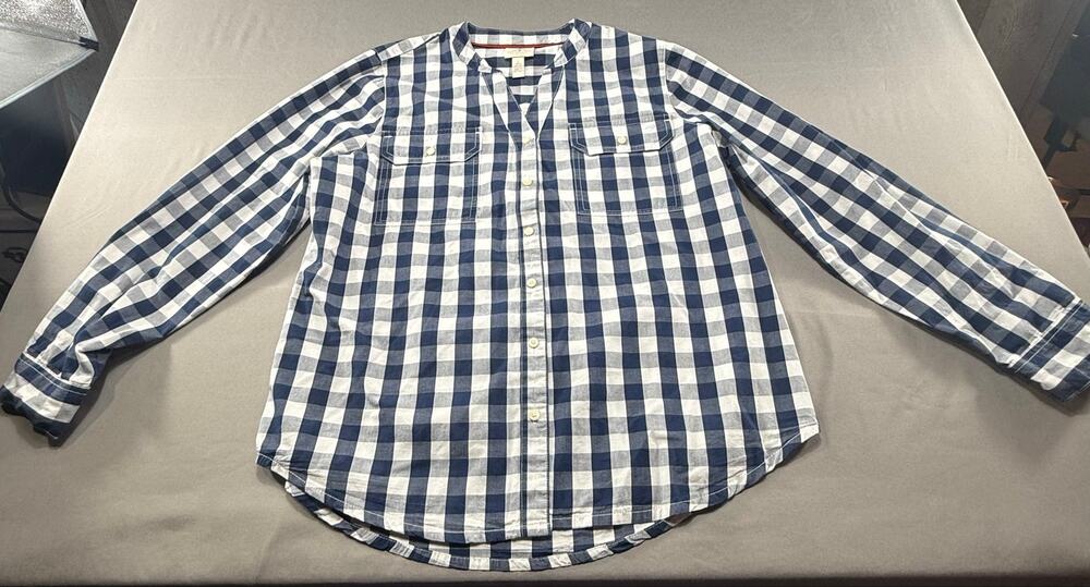 St. John’s Bay Women’s Large Blue White Buffalo Check shirt